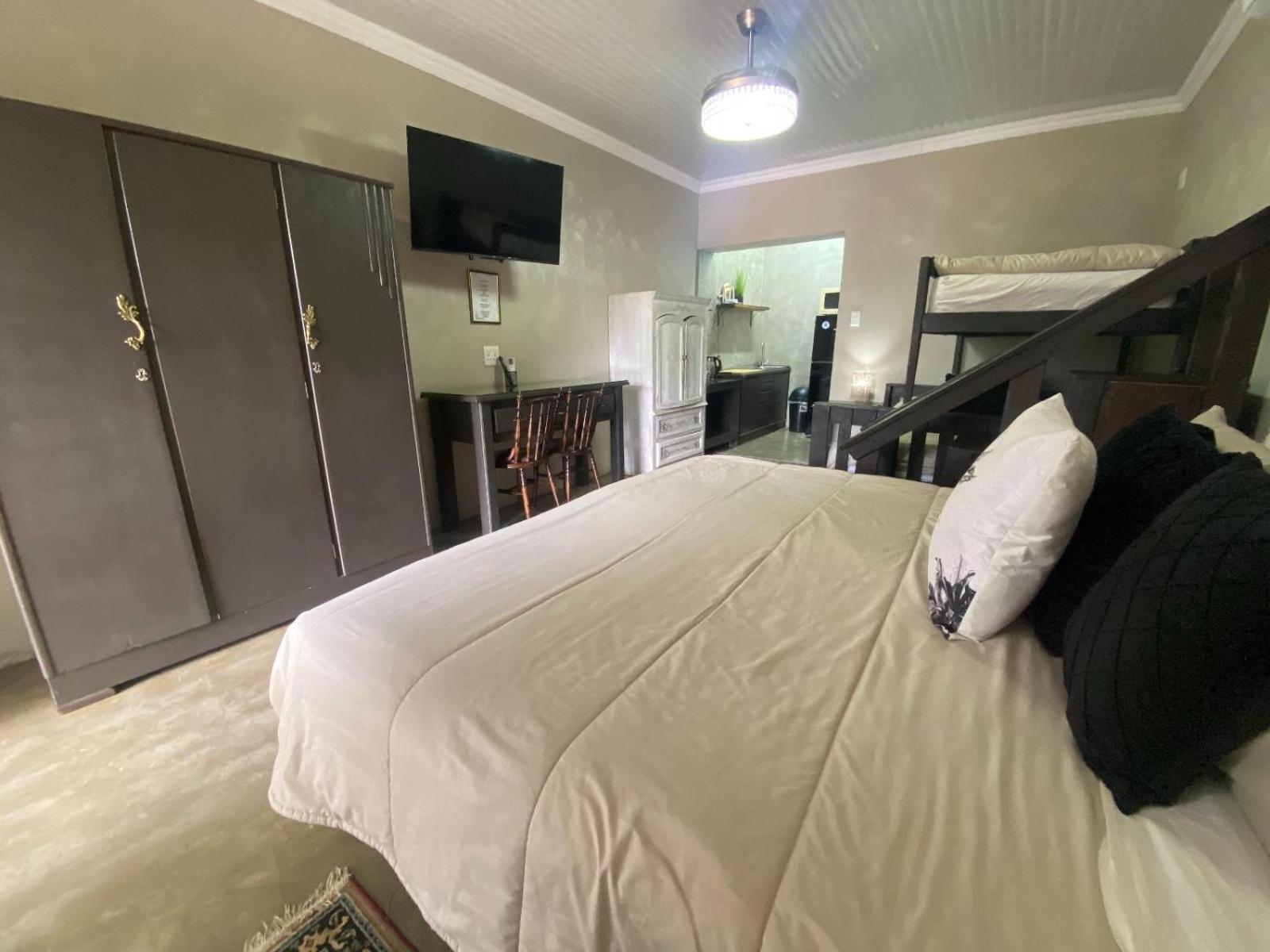 Aloe Guesthouse Клерксдорп Номер фото